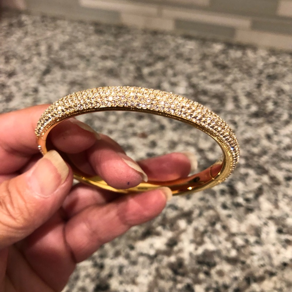 New Goldtone Bracelet